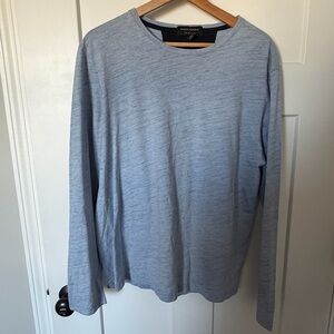 Banana Republic Sky Blue Long Sleeve Moisture Wicking Tee Mens Large EUC Casual